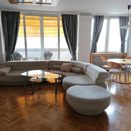 Bela * Skopje